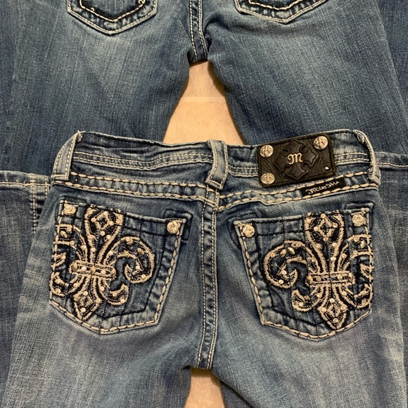 2 pairs Miss Me Jeans Boot Cut Girls Size 14 light wash denim rhinestones - Picture 2 of 12
